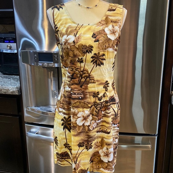 Hawaiian Style Dress from M D Fashion made in Hawaii Size M​ - Picture 1 of 12